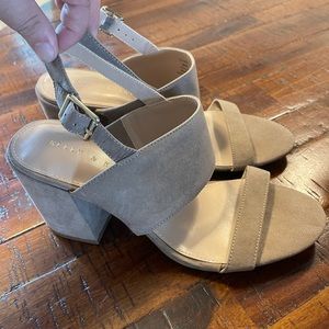 Kelly & Kate heeled sandals